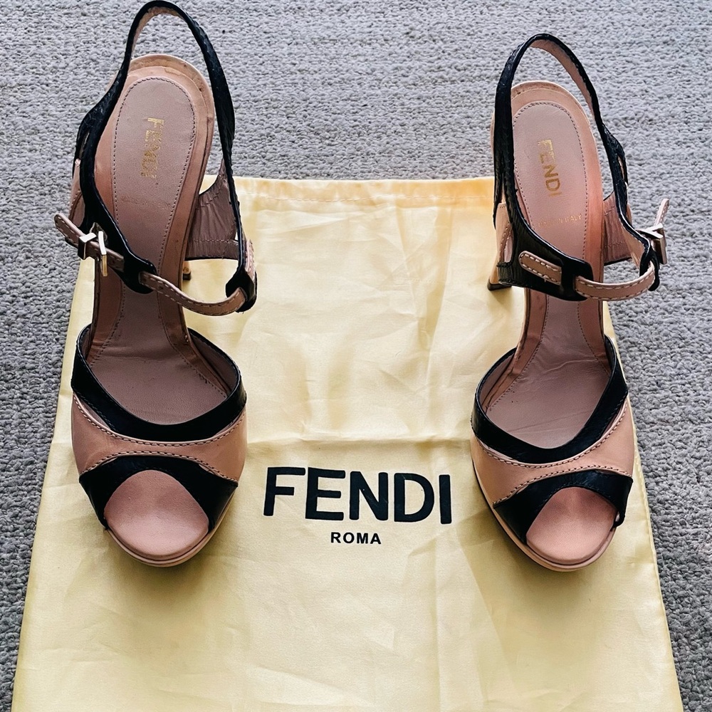 FENDI Black / Cream Leather Heels With Cut - Out FENDI Logo Detail & Dust Bag - Picture 2 of 13